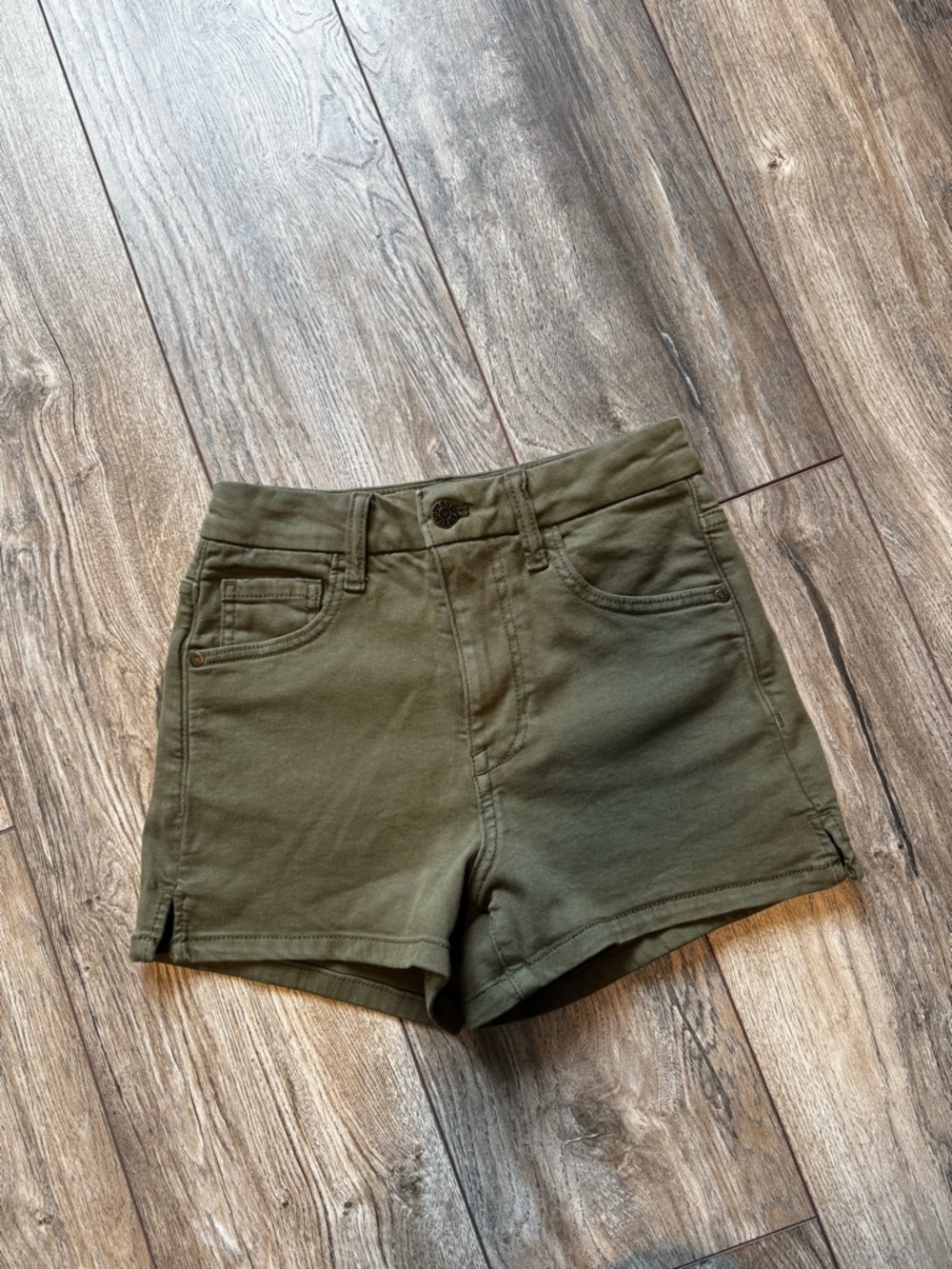 Guess Olive High Waist Women’s Casual Shorts